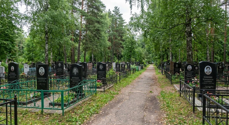 Памятники на Николо-Архангельском кладбище — изготовление и установка под ключ