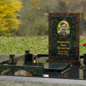 Вертикальный памятник из Гранита с порталом — П154