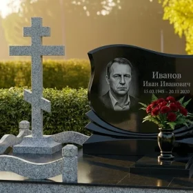 Памятник с драпировкой, букетом роз и крестом - ПН476