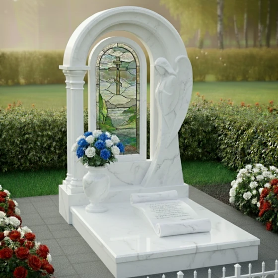 Мемориальный комплекс с витражом и ангелом из мрамора, мрамор Тассос
